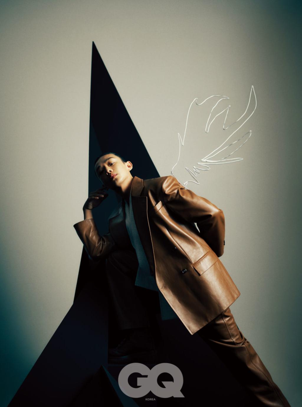 刘亚仁|刘亚仁登《GQ Korea》12月刊，网友：拈花逗鸟，创意且有型