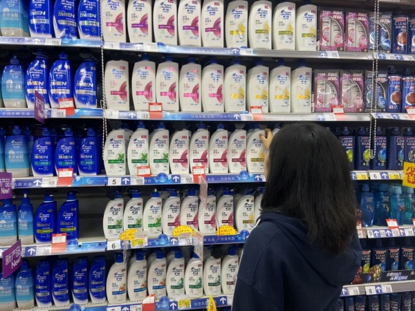 洗发水 建议大家:逛超市碰到这3种洗发水,别犹豫!虽然丑了点,但是真好用