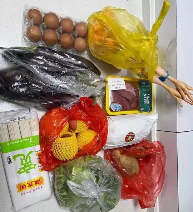 与君初相识·恰似故人归|上海疫情暴露彭于晏郭敬明刘嘉玲等明星住宅，贫富差距真的大！