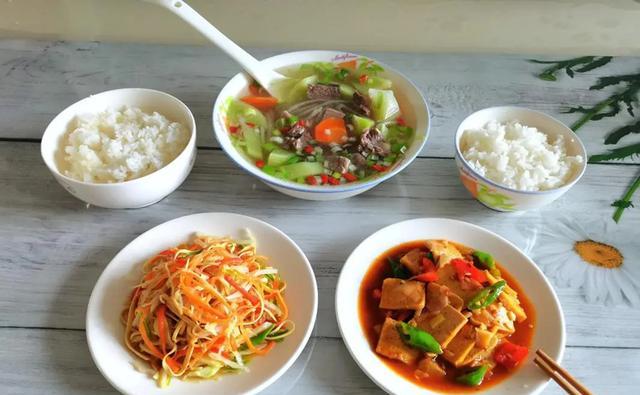 案例:女子与45岁男子合租却意外怀孕,因称要报警惨遭泼硫酸