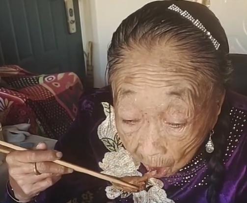 李玉成马玉琴离婚了?发库存视频被发现,“小老婆”与其争吵不休