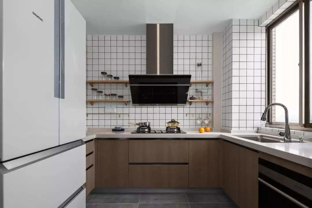 小小屋装修网推荐:油烟机怎么选靠谱?懂行的人就看这4点