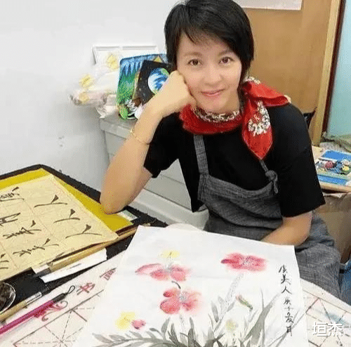 徐静蕾|表面是过气演员,实际是“隐藏画家”,这6位女星个个妙笔生花