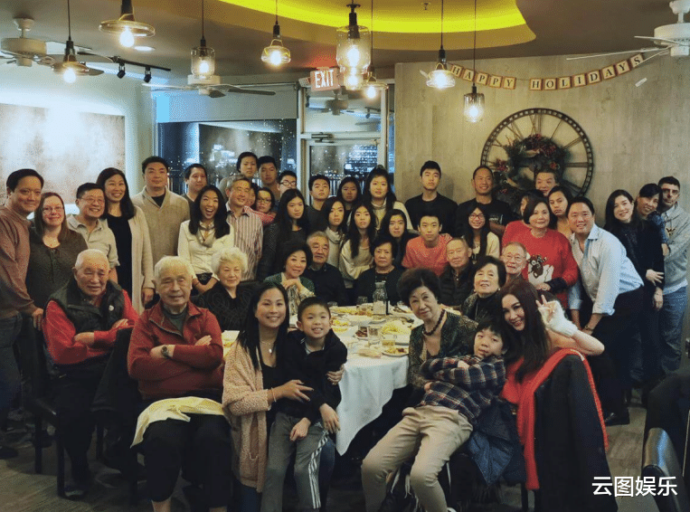 温碧霞|温碧霞探望豪门公公！对方很开心见到她，不介意其收养孩子不生娃