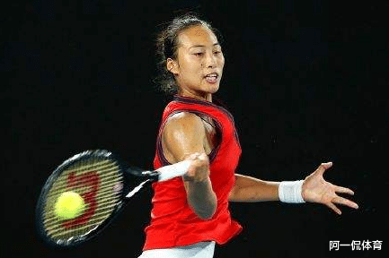 日本队|中国19岁网球小将横空出世！2-1击败日本选手，人称“小李娜”