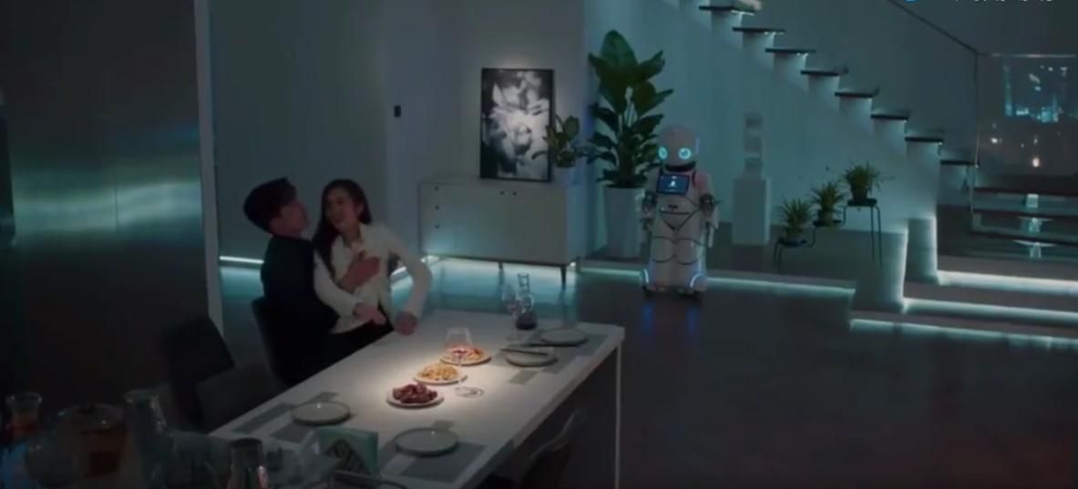 张翰|张翰新戏越黑越红！台词侮辱女性「万年流血不死」惹火官媒