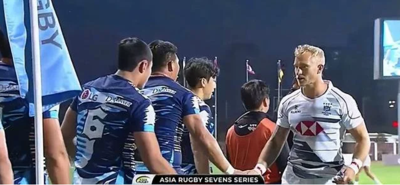 |错播国歌，真的是意外吗？