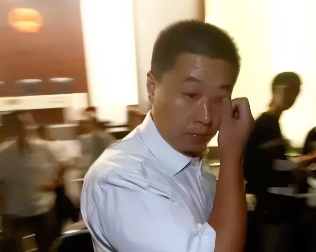 2006年,南京小伙扶起摔倒老人,反遭老人索赔14万,现在如何?