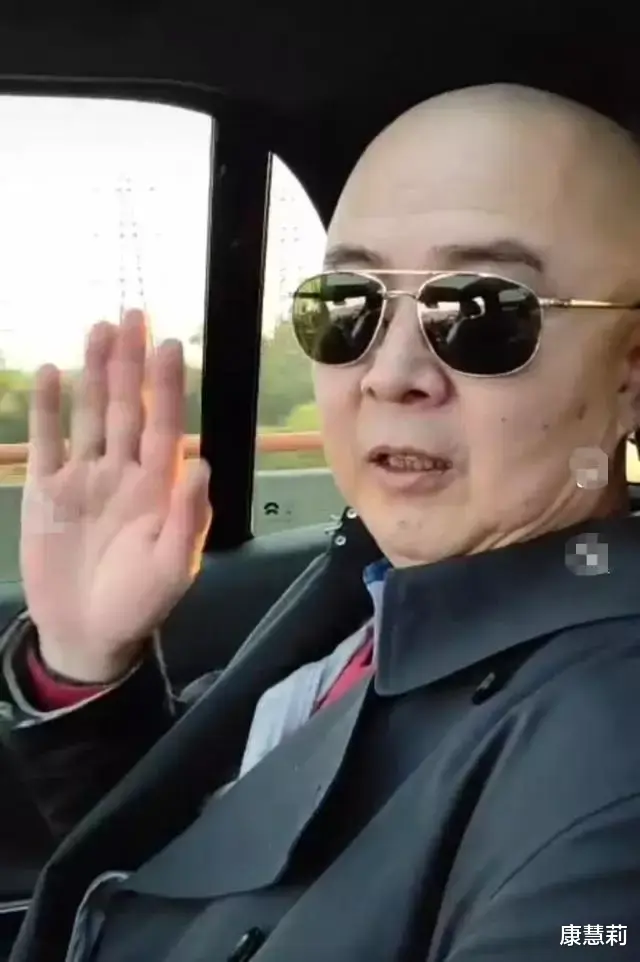 李连杰|年轻时帅气英俊，老了却丑得千奇百怪，这8位男星一个比一个可惜