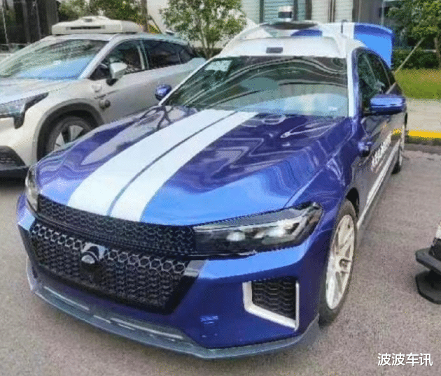 小米科技|小米汽车自动驾驶车路试，车顶装备造型很奇特