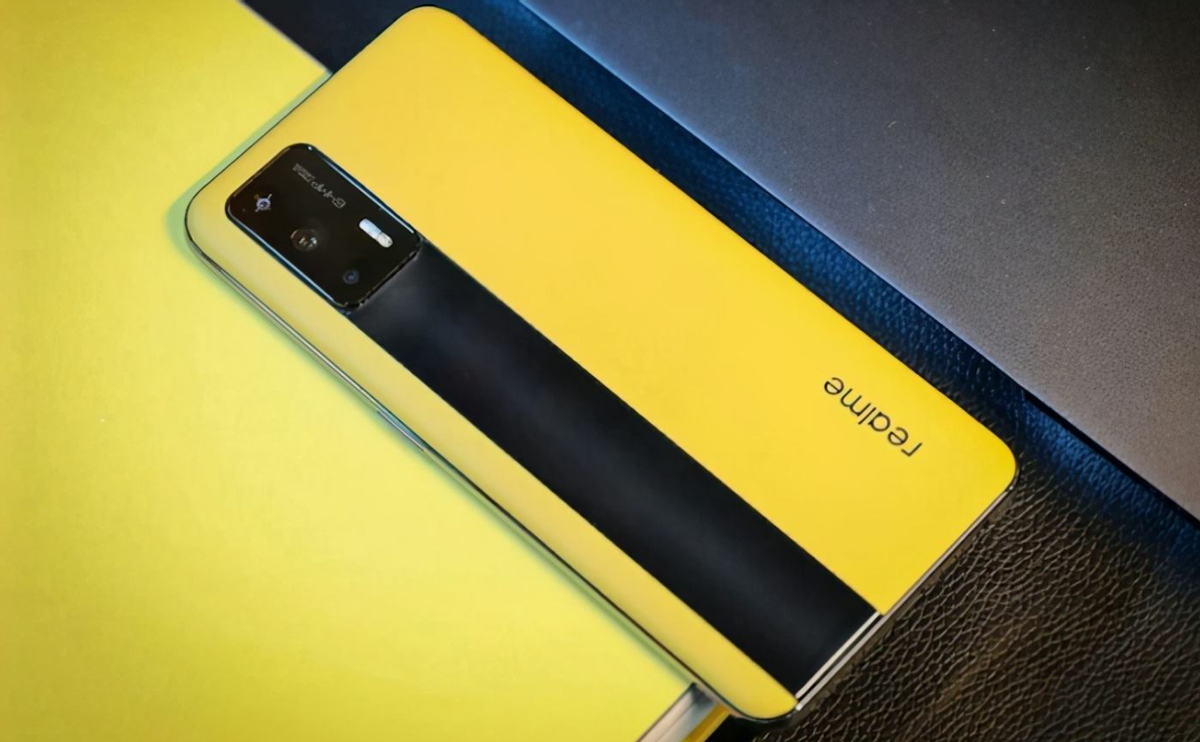 realme|顶配热销经典旗舰加速退场，骁龙888+65W快充，跌至1979元