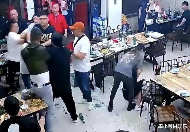 唐山打人案圆满结局:被打女孩父亲为律师送了锦旗,感谢免费代理