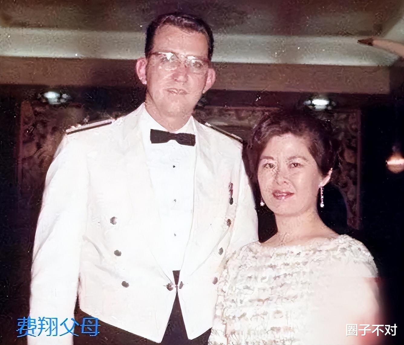 费翔|痛苦的费翔：父母离异，令妈妈们难忘的美男，不婚不生晚年孤独