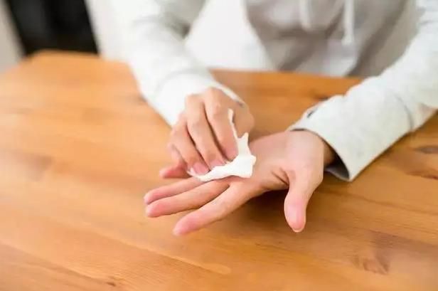 肝脏|夏天出汗多,是身体“排毒”还是“体虚”?6种出汗或提示体虚