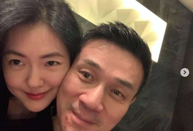 小S|小女儿首露脸！出席记者会金句不断，短期内小S不敢再带她出场了