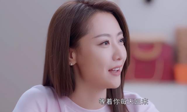 白冰|被称“京城四美”,巅峰时恋爱脑闪婚,今36岁独自带娃成单亲妈妈