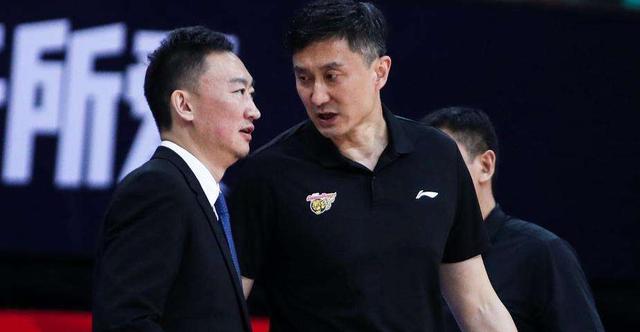 刘维伟|上午7点，刘维伟作重大决定，新下家2选1，北京首钢或是NBA深造