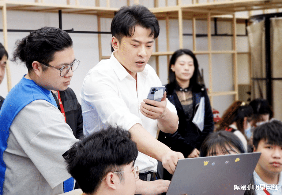 猫妹妹|圈内主播爆猛料！网红猫妹妹和男友达少分手，与“老板”辛巴有关