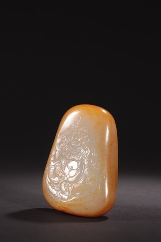 和田玉籽料|回流-和田玉籽料「黄财神」原石雕件