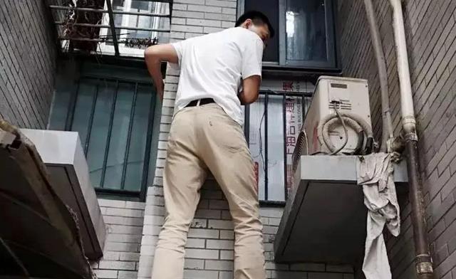 回顾:3名男子半夜闯民宅,女子吓得不敢吱声,后续如何了?