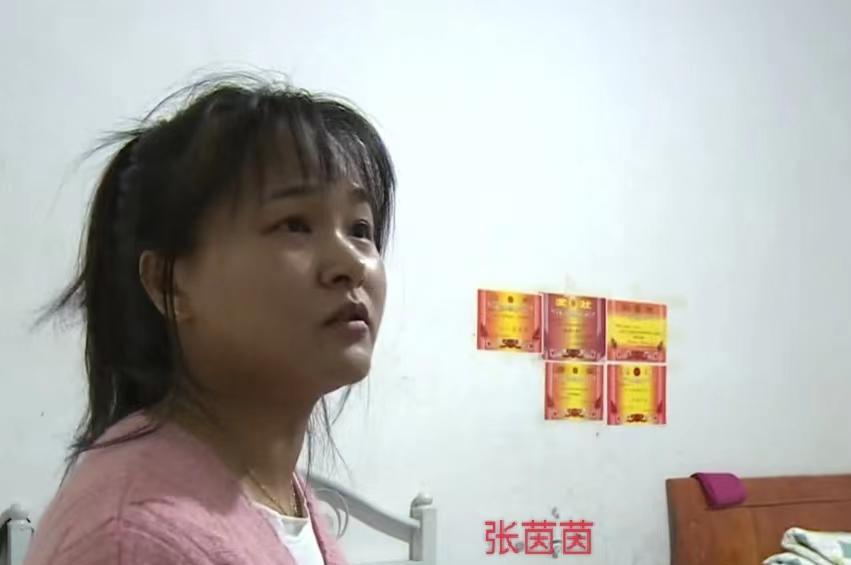 因没生儿子,男人骂妻子是母猪,把母女撵走,去世后女儿不愿送终