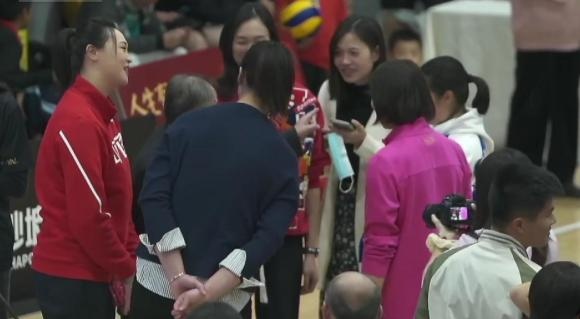 惠若琪|惠若琪公司举办民间赛事，林莉徐云丽助阵，国家队队友姐妹情深