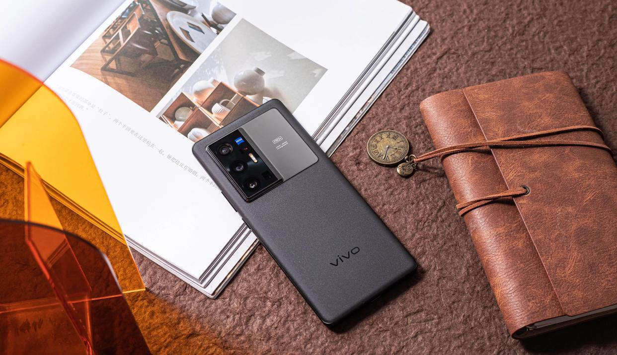 芯片|12+512G大存储,60倍变焦+骁龙888Plus,价格开始松动