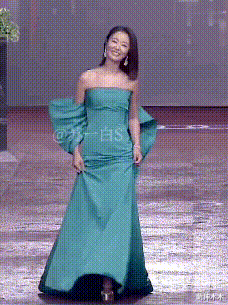 戏剧|金钟戏剧红毯造型：46岁林心如锁骨抢镜，杨谨华大秀好身材