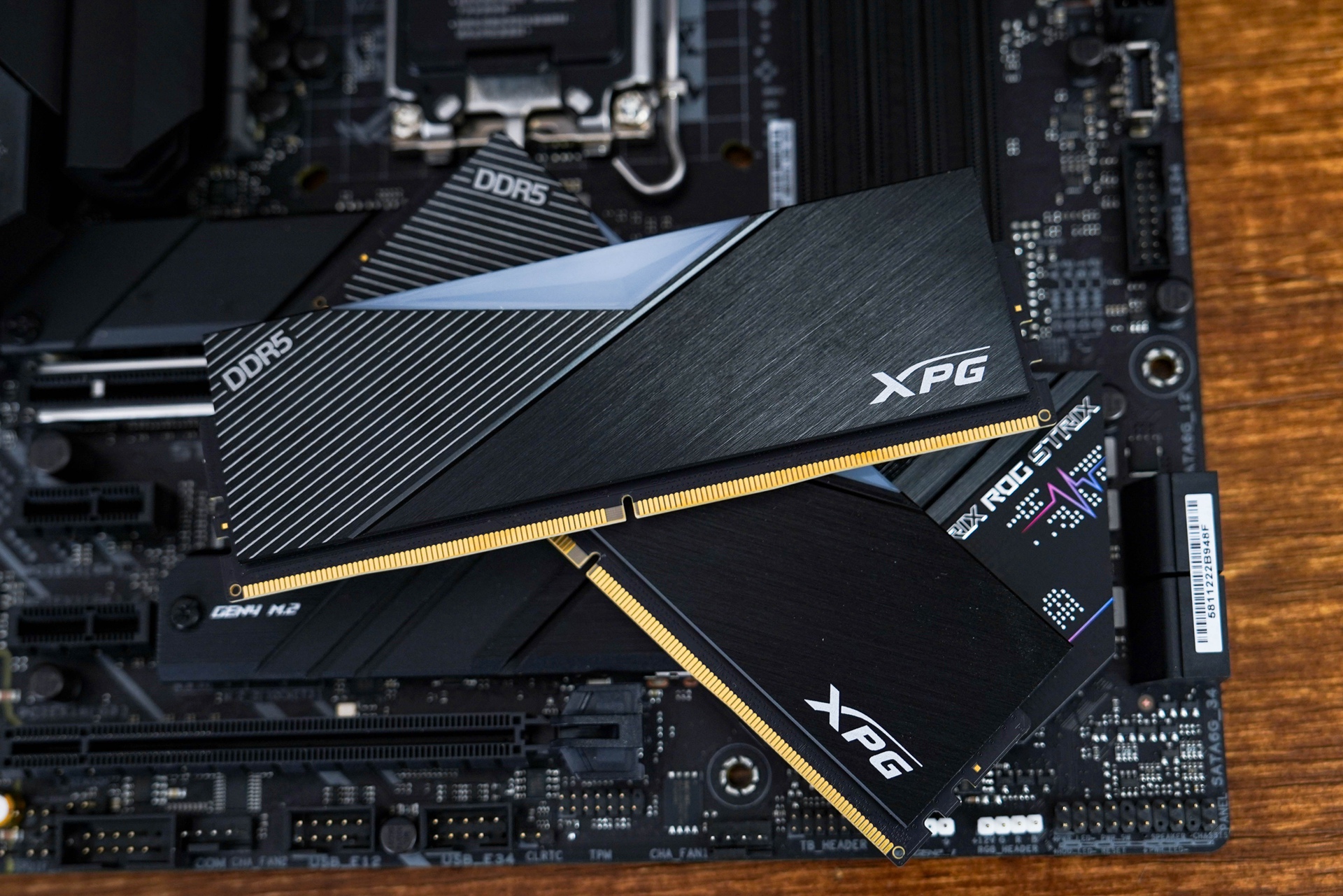 裁员|打破“行业内卷”性价比爆品,549元的JONSBO D31 Mesh装机体验