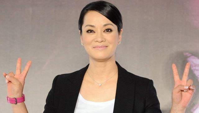 毛阿敏|毛阿敏丈夫去世,为何260亿遗产全都留给外人,没给妻儿一分?