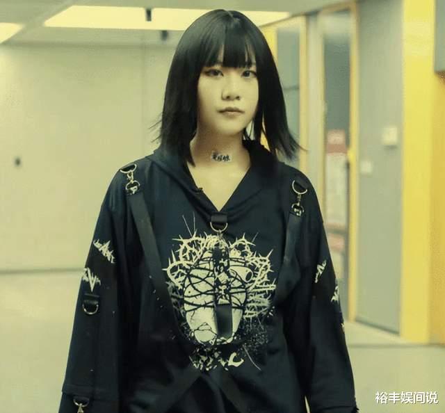 窦唯|一众“摇滚老炮”喝酒唱歌！春晓仍有女人味，窦唯女儿近照好惊艳