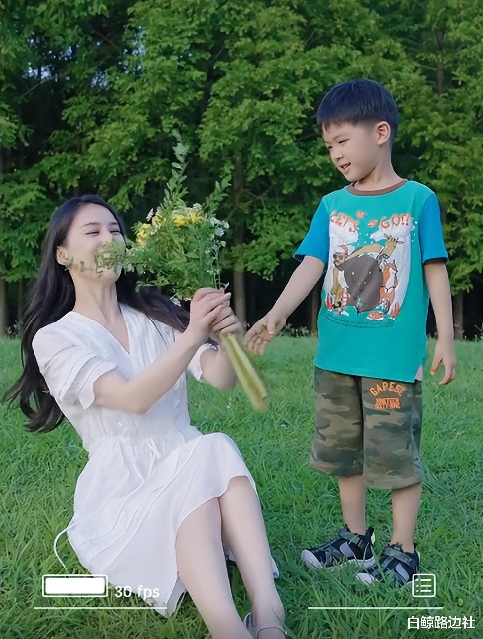 黄圣依|黄圣依分享带娃日常！5岁儿子继承父母高颜值，20岁大女儿气质佳