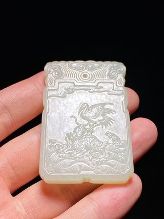 和田玉籽料|清中期 和田玉籽料 白玉 独占鳌头 玉牌 挂件