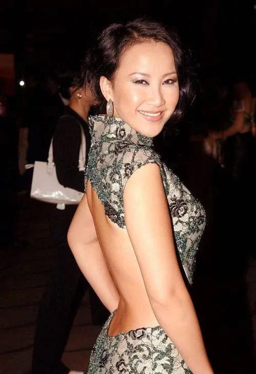 李玟|“电臀天后”李玟:6次恋爱后嫁洋老公,9次试管怀不上孩子