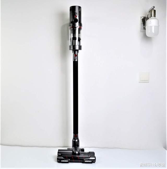 格力电器|吸尘器哪款值得入手？一台顶四台，小狗吸尘器面面俱到让人更省心