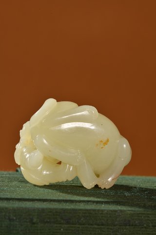 |清代 和田玉童子戏兽把件