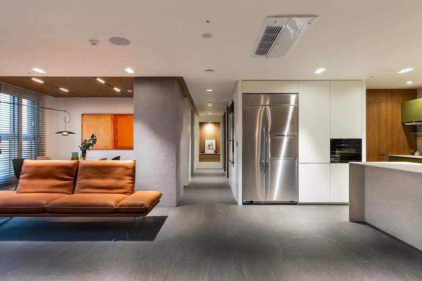 装修不再“循规蹈矩”,减少家具数量,阳光房里砌花坛过小资生活