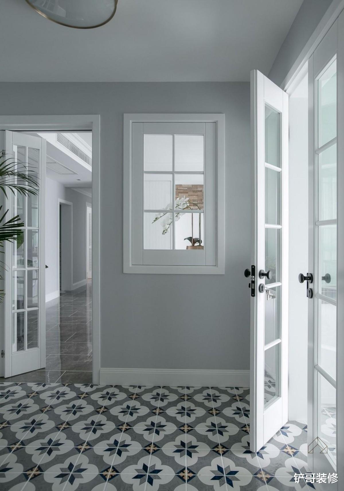 90后海归小姐姐晒自己的家,140㎡设计巧妙,网友赞叹:真高级