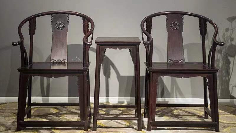 小叶紫檀|小叶紫檀麒麟纹圈椅（两椅一几）