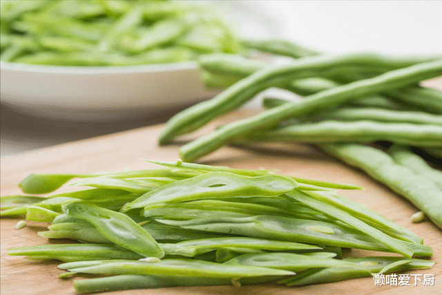 穴位|农历五月多“湿热”,建议:无论男女,常吃4样,清热解暑精力足