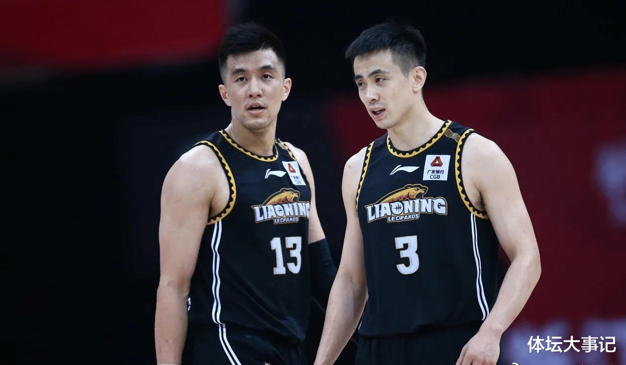 杨鸣|恭喜！辽篮退役球衣第二人，15年功勋+队长＋2个冠军，不比杨鸣差