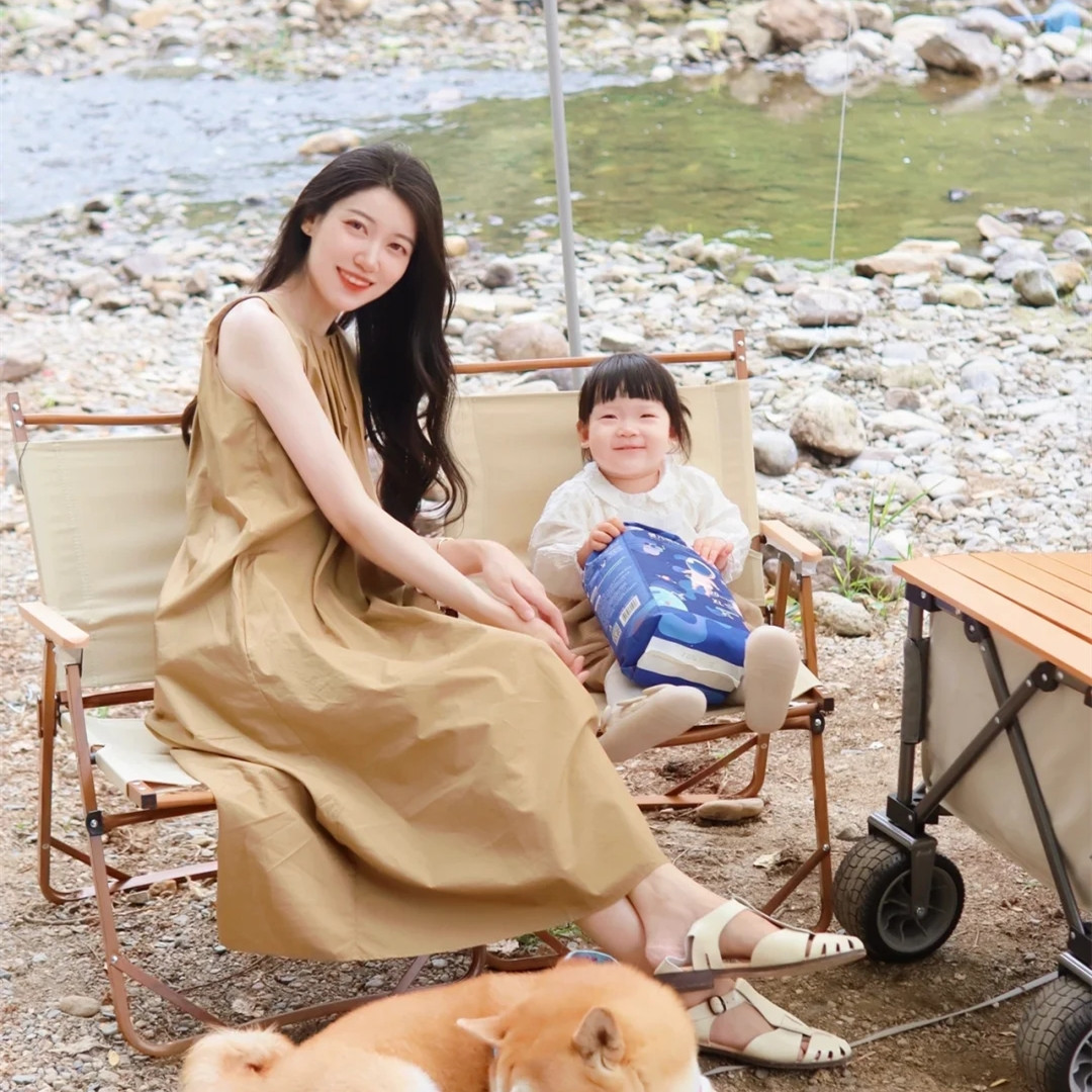 1米7大学老师太会打扮了,生了娃也常被误认为是学姐