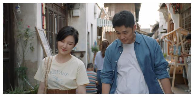 谭松韵|看了《我们这十年》谭松韵和陈赫两单元,一言难尽,感情戏是败笔