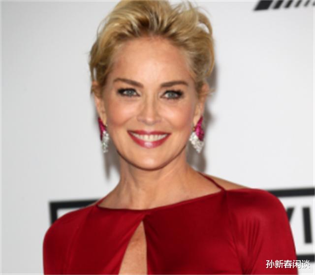 舒畅|曾说汶川地震是“报应”的美国女星，现因疫情失去家人，苍天有眼