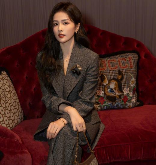 张凌赫|7位笑起来颜值反差大的明星：张凌赫褶子多、王俊凯露牙龈