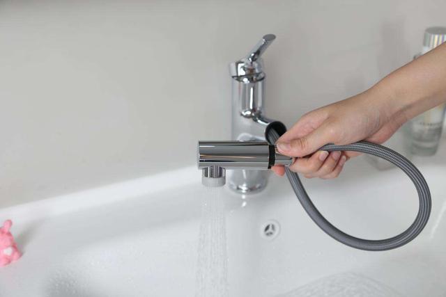 5种快要被淘汰的卫浴用品,别再往家里搬了,它们的替代品更好用