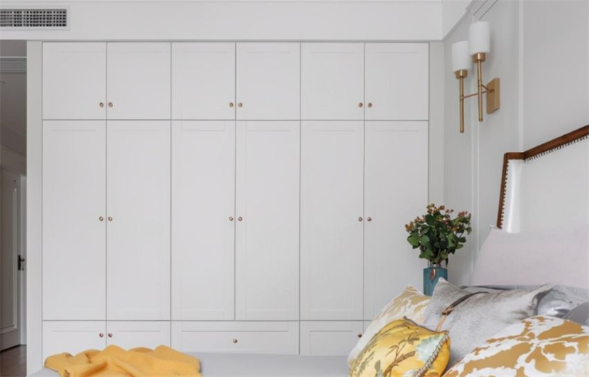 为什么现在多数人都选择定制衣柜,而不找木工打柜子?二者差在哪