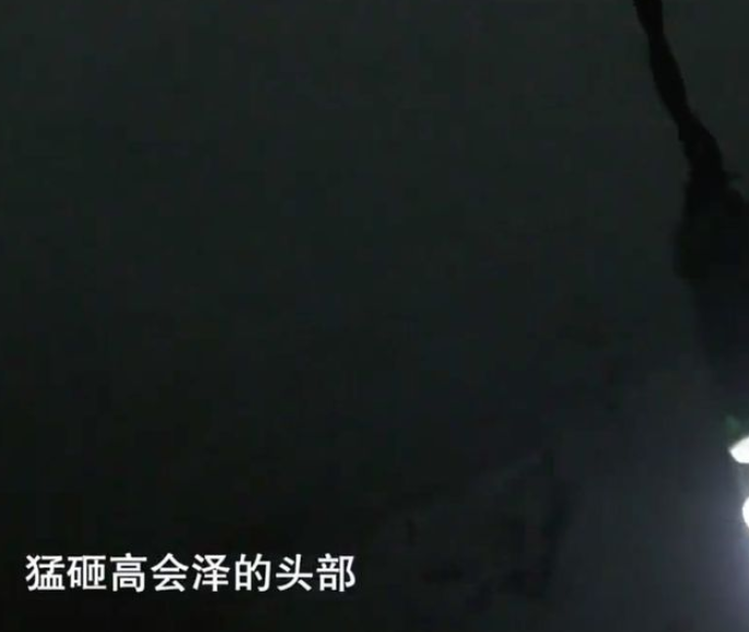 云南一男子自杀,妻子葬礼上哭晕,父亲却悄悄报警,为啥?