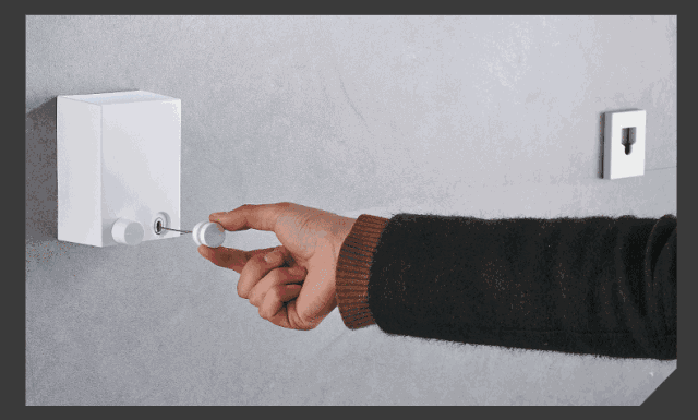 越来越多人阳台这样装，不仅解决了晒衣问题还美观，老婆很满意！