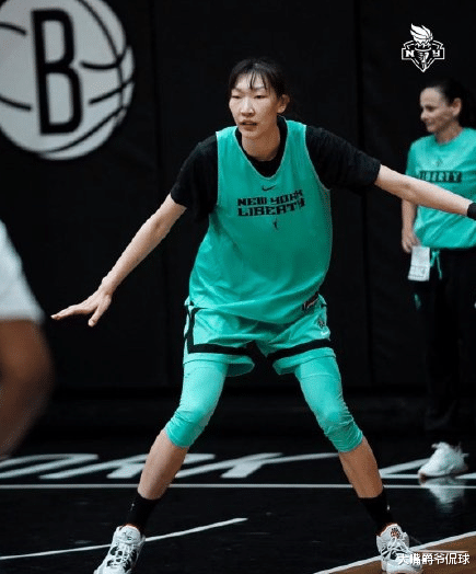韩旭|篮协双标？曝韩旭已回WNBA打球 粤蜜不满：凭什么李月汝不行？